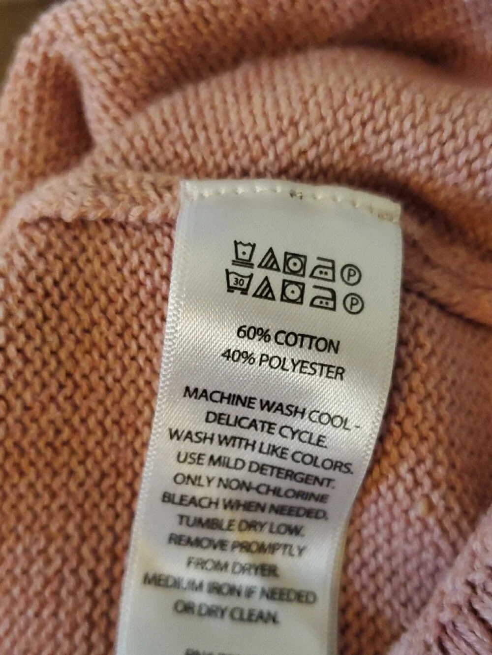Tahari Dusty Pink V-Neck Pullover Sweater